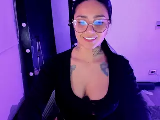LeaSmlthv's Live Sex Cam Show