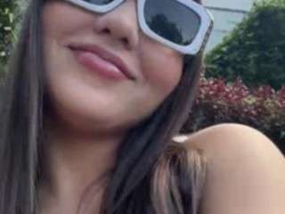 gabyferrer's CamSoda show and profile