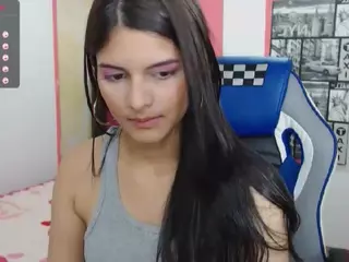 lucyyjoness's Live Sex Cam Show