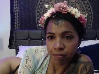 Greecebella - capable escort for a crazy camshow greecebella from CamSoda