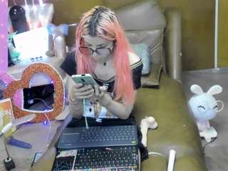  skinnyteen chat room