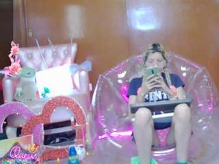 skinnyteen from CamSoda