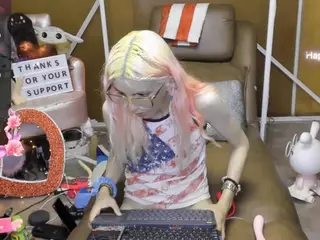 Skinnygirl's Live Sex Cam Show