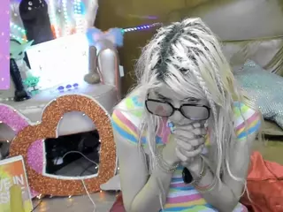 Skinnygirl's Live Sex Cam Show