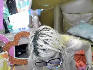 Skinnygirl's Live Sex Cam Show