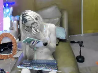 Skinnygirl's Live Sex Cam Show