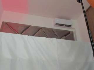 Live webcam model salommecruz on Soda Cams