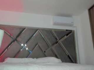 Live webcam model salommecruz on Soda Cams