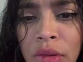 Live webcam model salommecruz on Soda Cams