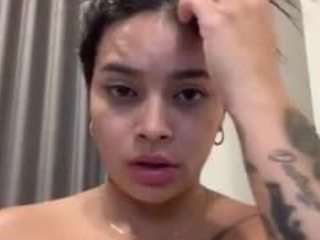 Live webcam model salommecruz on Soda Cams