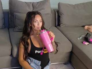 kiki-klout Sex Cam Show