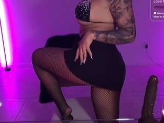 KIKI KLOUT