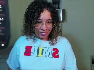 nadiablack live cam profile