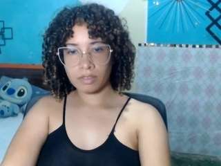 nadiablack live cam preview