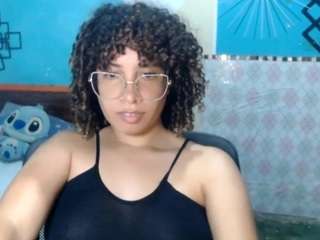 nadiablack live cam preview