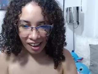 nadiablack's Live Sex Cam Show