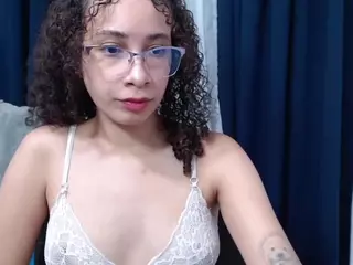 nadiablack's Live Sex Cam Show