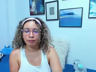 nadiablack's Live Sex Cam Show