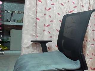 nahomyfox