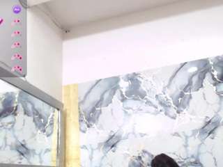 nahomyfox