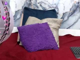 NahomyFox live cam preview