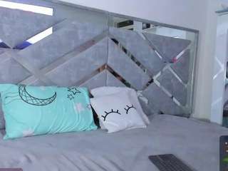 Live webcam model kelseyrivera on Soda Cams