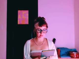 cosmoriri, female webcam model,  years old, on live webcam