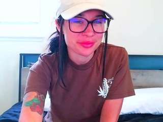  tighttinymilf chat room