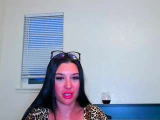  tighttinymilf chat room