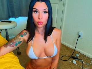 tighttinymilf webcam