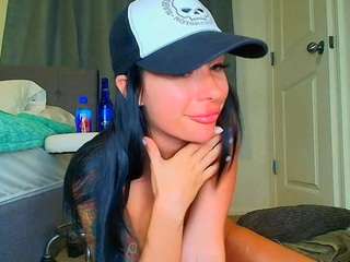 tighttinymilf Live Webcam on CamSoda