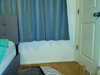  tighttinymilf chat room