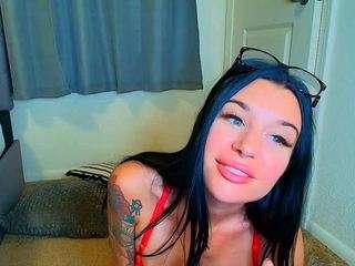 tighttinymilf Live Webcam on CamSoda