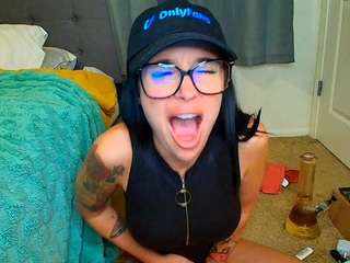  tighttinymilf chat room