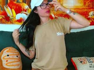  tighttinymilf chat room