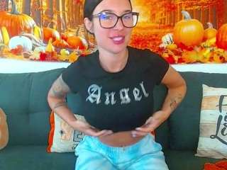  tighttinymilf chat room