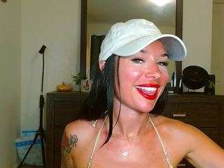  tighttinymilf chat room