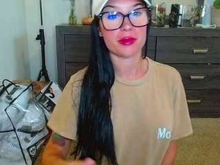 tighttinymilf webcam