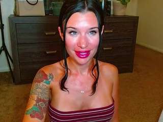 tighttinymilf