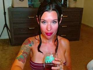 tighttinymilf Live Webcam on CamSoda