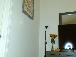 tighttinymilf webcam
