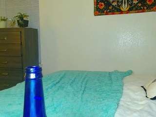 tighttinymilf webcam