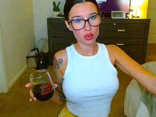 tighttinymilf Live Webcam on CamSoda