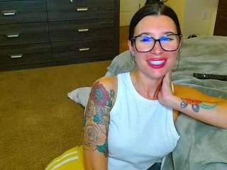 tighttinymilf webcam