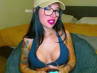 tighttinymilf Live Webcam on CamSoda