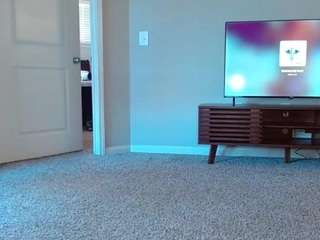 tighttinymilf webcam