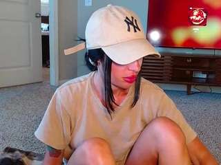 tighttinymilf webcam