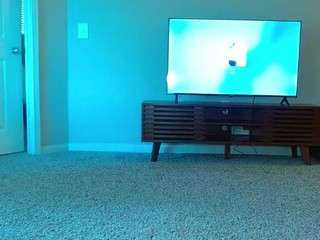 Live webcam model tighttinymilf on Soda Cams