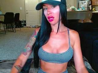 tighttinymilf webcam