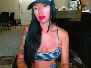 tighttinymilf webcam